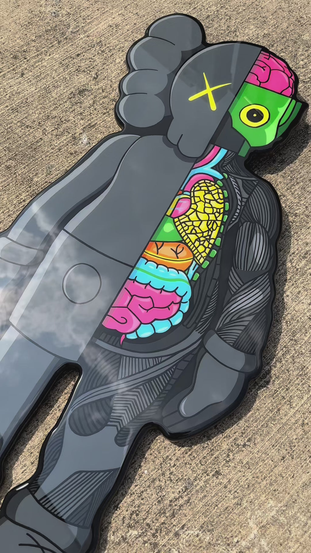 KAWS Dissected — Œuvre d'Art Murale en Bois