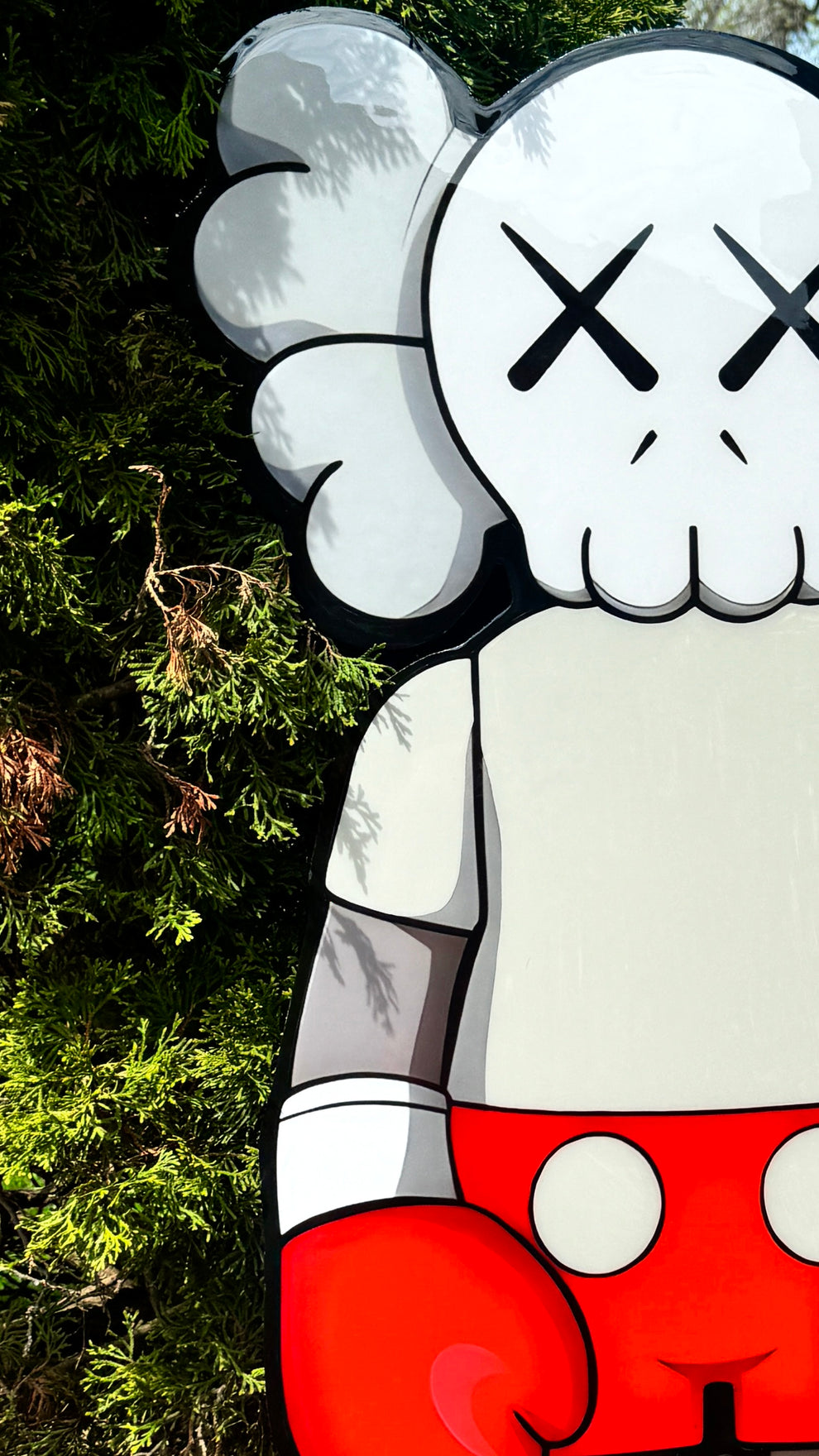 KAWS Boxer — Œuvre d'Art Murale en Bois