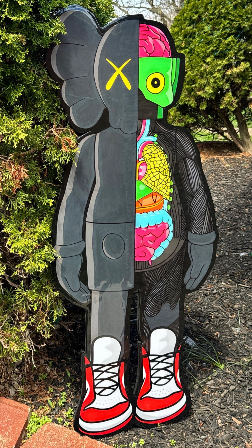 KAWS Dissected — Œuvre d'Art Murale en Bois