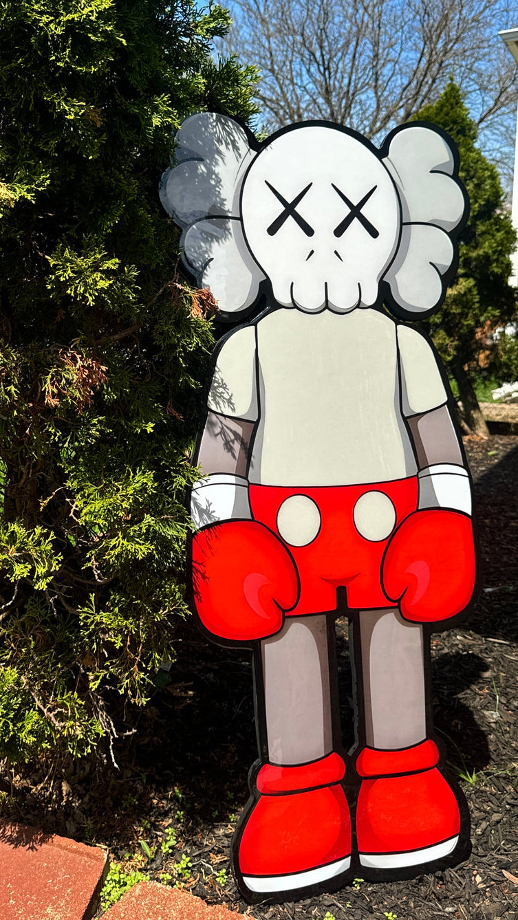 KAWS Boxer — Œuvre d'Art Murale en Bois